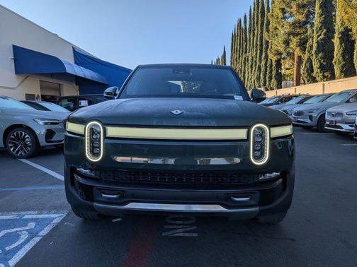 2023 Rivian R1T Adventure