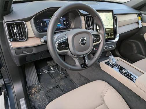 2026 Volvo XC90 Plus, B5 AWD Gas (mild hybrid), Gasoline, Bright, 7 Seats