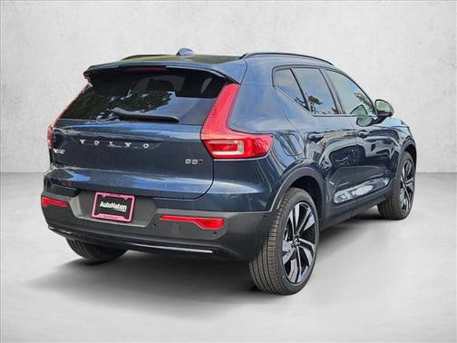 2026 Volvo XC40 B5 Ultra