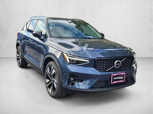 2026 Volvo XC40 B5 Ultra