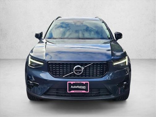 2026 Volvo XC40 B5 Ultra