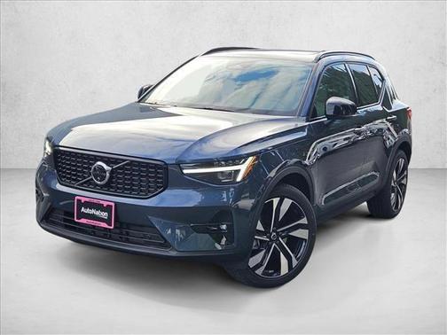 2026 Volvo XC40 B5 Ultra