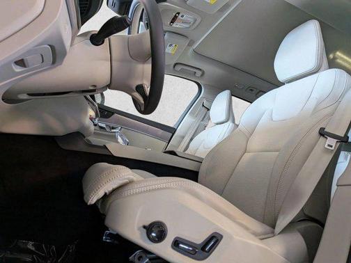 Denim Blue Metallic 2026 Volvo XC90 Ultra, B6 AWD Gas (mild hybrid), Gasoline, Bright, 7 Seats