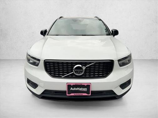 2020 Volvo XC40 T5 R-Design
