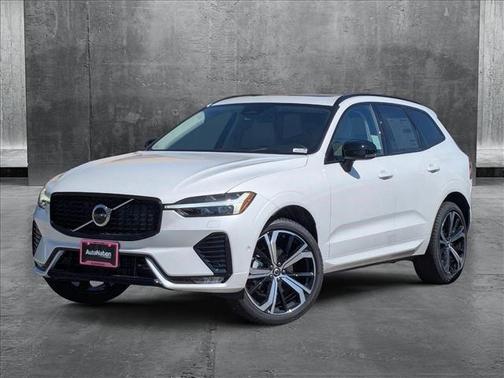 2025 Volvo XC60 B5 Ultra