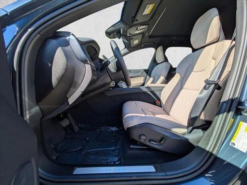 2026 Volvo XC60 Plug-In Hybrid T8 Plus