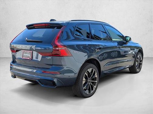 2026 Volvo XC60 Plug-In Hybrid T8 Plus