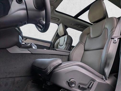 2026 Volvo XC90 Plug-In Hybrid Ultra, T8 AWD, Electric/Gasoline, Bright, 7 Seats