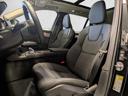 2026 Volvo XC90 B5 Plus 7-Seater