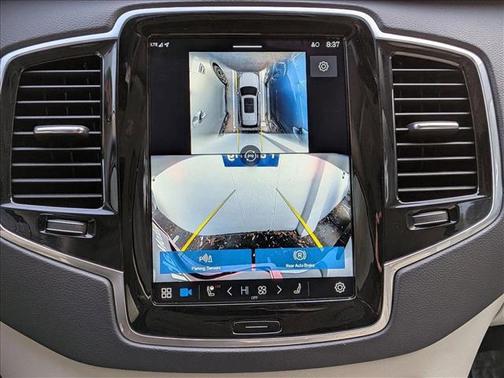 2021 Volvo XC90 Recharge Plug-In Hybrid T8 Inscription Expression 7 Passenger