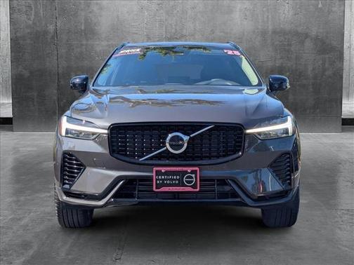 2025 Volvo XC60 Plug-In Hybrid T8 Core