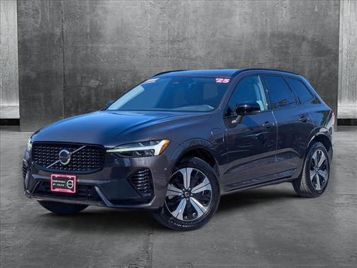 2025 Volvo XC60 Plug-In Hybrid T8 Core