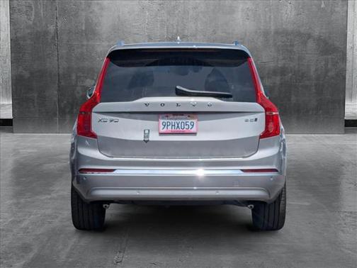 2025 Volvo XC90 B5 Plus