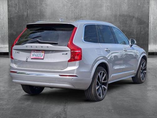 2025 Volvo XC90 B5 Plus