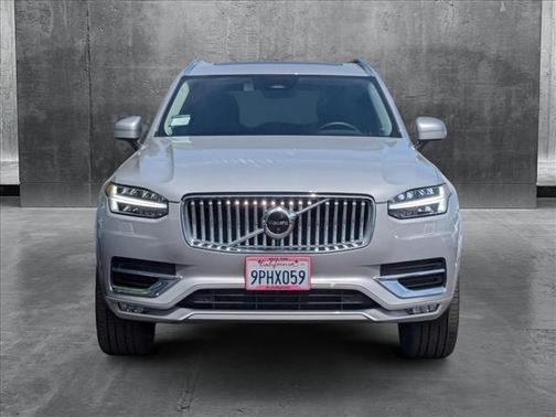 2025 Volvo XC90 B5 Plus
