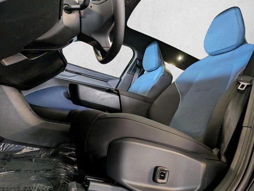 Onyx Black Metallic 2026 Volvo EX30 Plus Twin Motor Performance, Fully electric