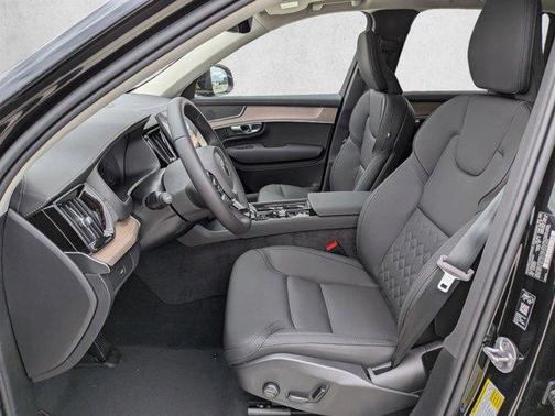 Onyx Black Metallic 2026 Volvo XC90 Core, B5 AWD Gas (mild hybrid), Gasoline, Bright, 7 Seats