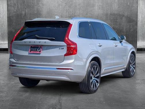 2025 Volvo XC90 B5 Core