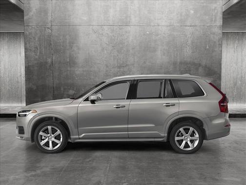 2025 Volvo XC90 B5 Core