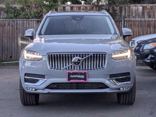 2025 Volvo XC90 B6 Plus 7-Seater