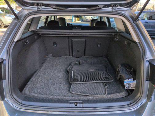 2017 Volkswagen Golf Alltrack TSI S