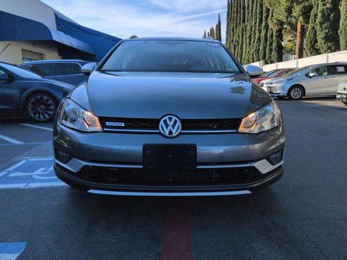 2017 Volkswagen Golf Alltrack TSI S