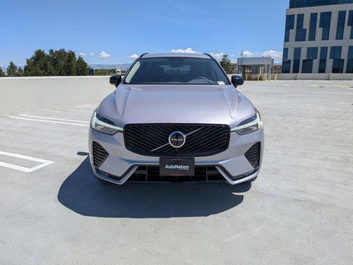 Aurora Silver 2026 Volvo XC60 B5 Plus