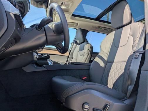 2026 Volvo XC90 B5 Plus 7-Seater