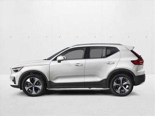 Crystal White 2026 Volvo XC40 Black Edition Ultra, B5 AWD Gas (mild hybrid)