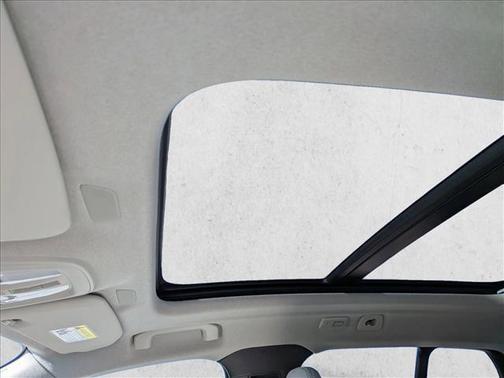 2026 Volvo XC40 Plus, B5 AWD Gas (mild hybrid), Dark