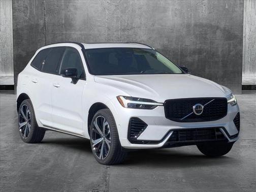 2024 Volvo XC60 Recharge Plug-In Hybrid T8 Ultimate Dark Theme