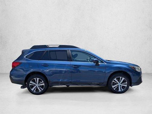 Abyss Blue Pearl 2019 Subaru Outback 3.6R Limited