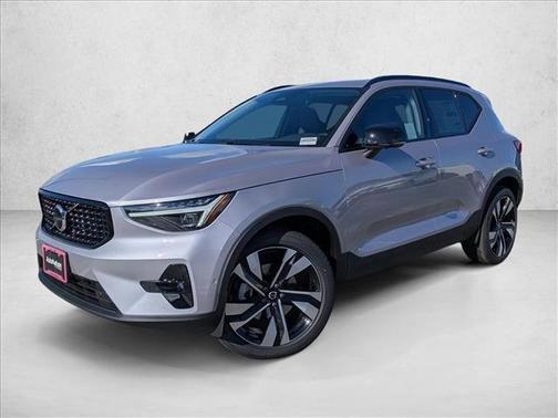 2026 Volvo XC40 B5 Ultra