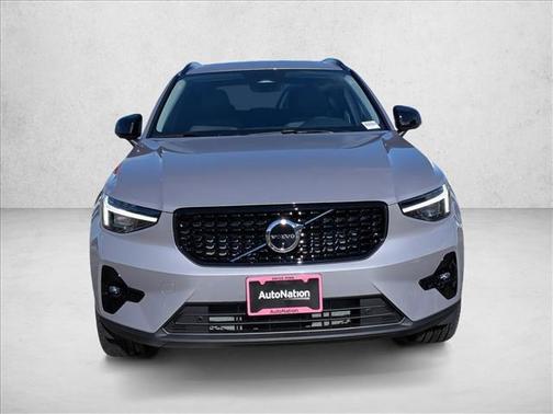 2026 Volvo XC40 B5 Ultra