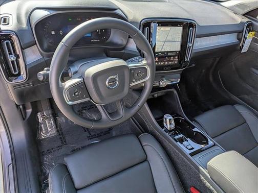 2026 Volvo XC40 B5 Ultra