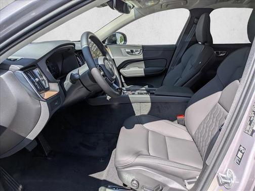 Aurora Silver 2026 Volvo XC60 B5 Plus