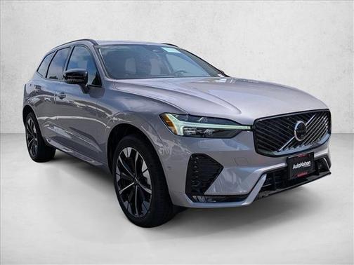 Aurora Silver 2026 Volvo XC60 B5 Plus