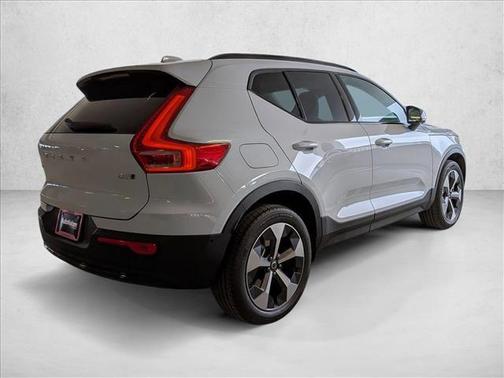 2026 Volvo XC40 B5 Plus