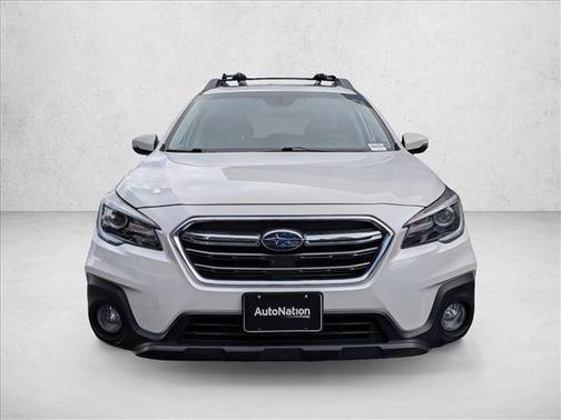Crystal White Pearl 2018 Subaru Outback 2.5i Limited
