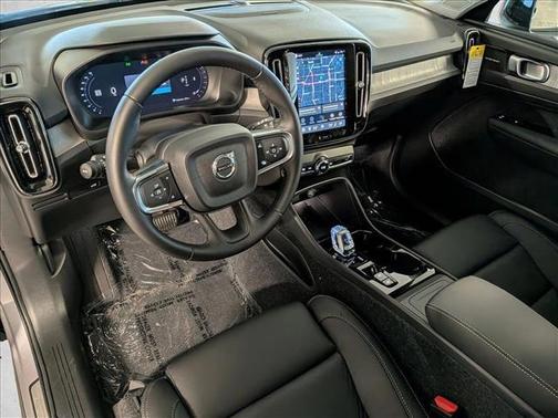 2026 Volvo XC40 B5 Ultra