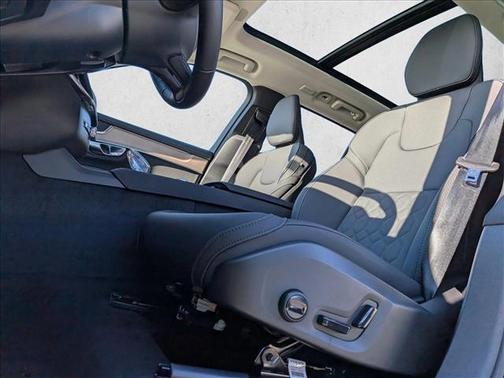 2026 Volvo XC90 Plus, B5 AWD Gas (mild hybrid), Gasoline, Bright, 7 Seats