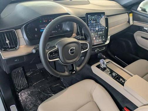 2026 Volvo XC90 B6 Plus 7-Seater