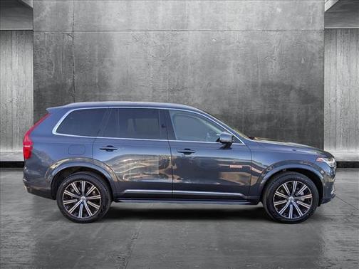2023 Volvo XC90 B5 Plus