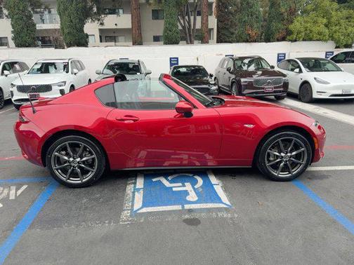 2017 Mazda MX-5 Miata RF Grand Touring