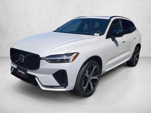 Crystal White Metallic 2023 Volvo XC60 B5 Ultimate Dark Theme