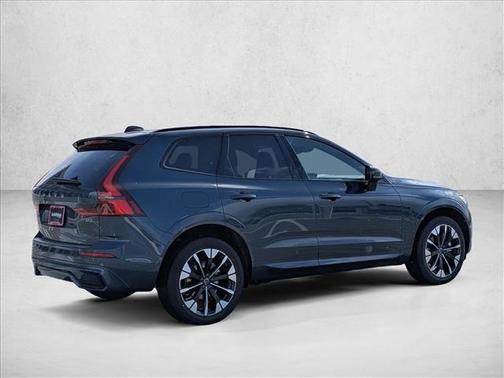 Denim Blue Metallic 2026 Volvo XC60 B5 Plus