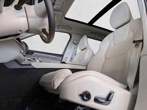 2026 Volvo XC90 Plug-In Hybrid T8 Ultra 7-Seater