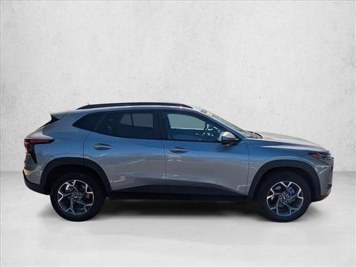 Sterling Gray Metallic 2025 Chevrolet Trax LT