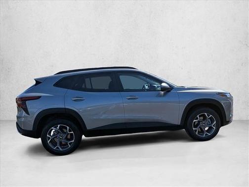 Sterling Gray Metallic 2025 Chevrolet Trax LT