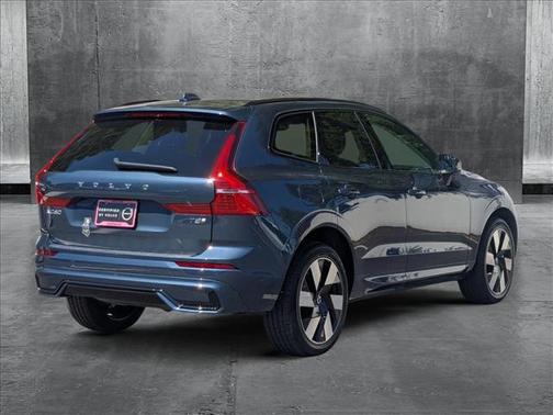 2025 Volvo XC60 Plug-In Hybrid T8 Plus